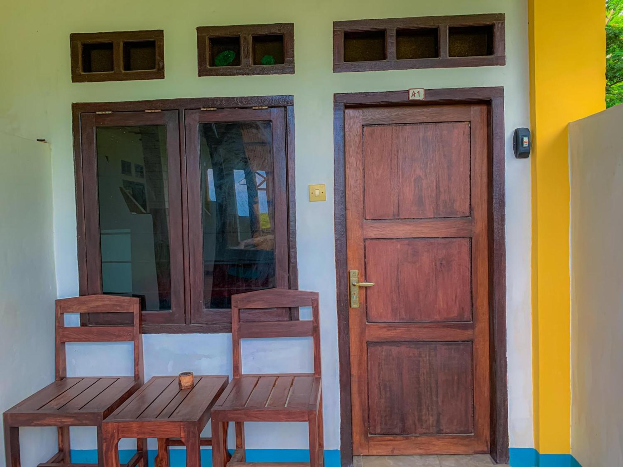 Breeze Hostel Kuta  エクステリア 写真