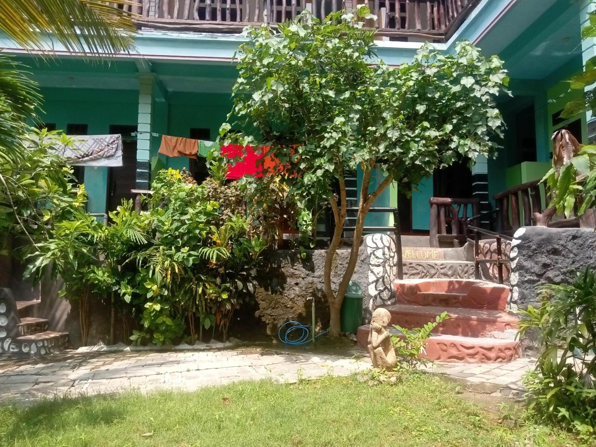 Breeze Hostel Kuta  エクステリア 写真