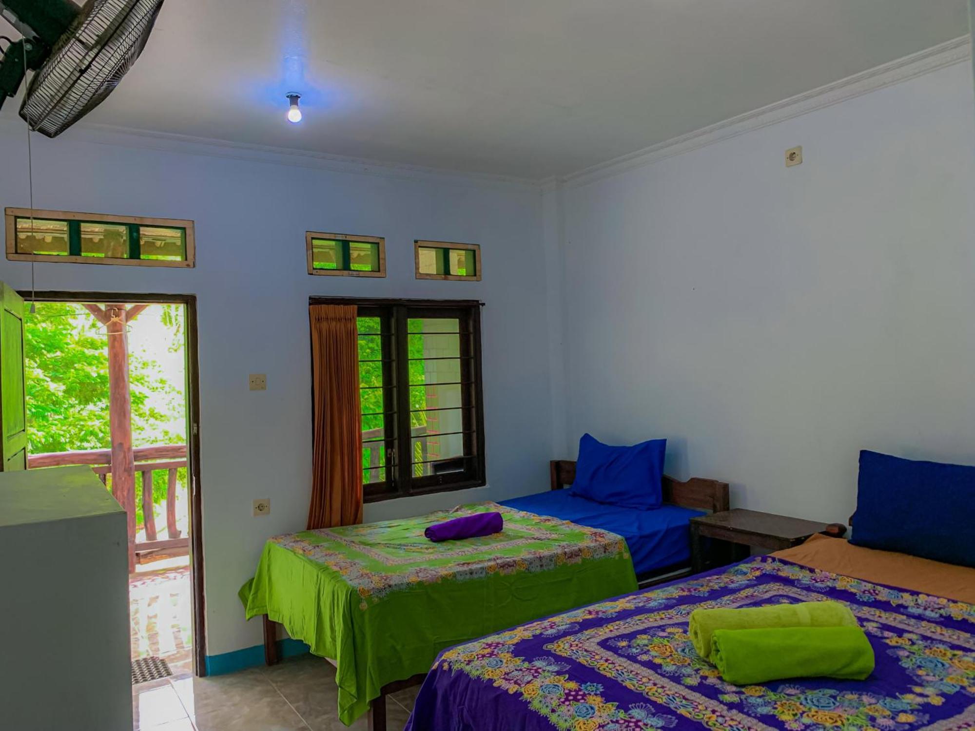 Breeze Hostel Kuta  エクステリア 写真