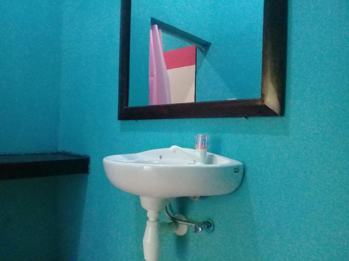 Breeze Hostel Kuta  エクステリア 写真