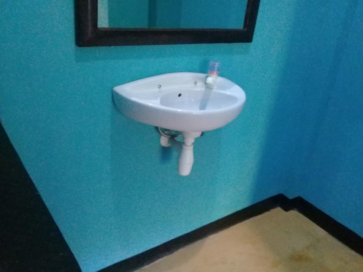 Breeze Hostel Kuta  エクステリア 写真