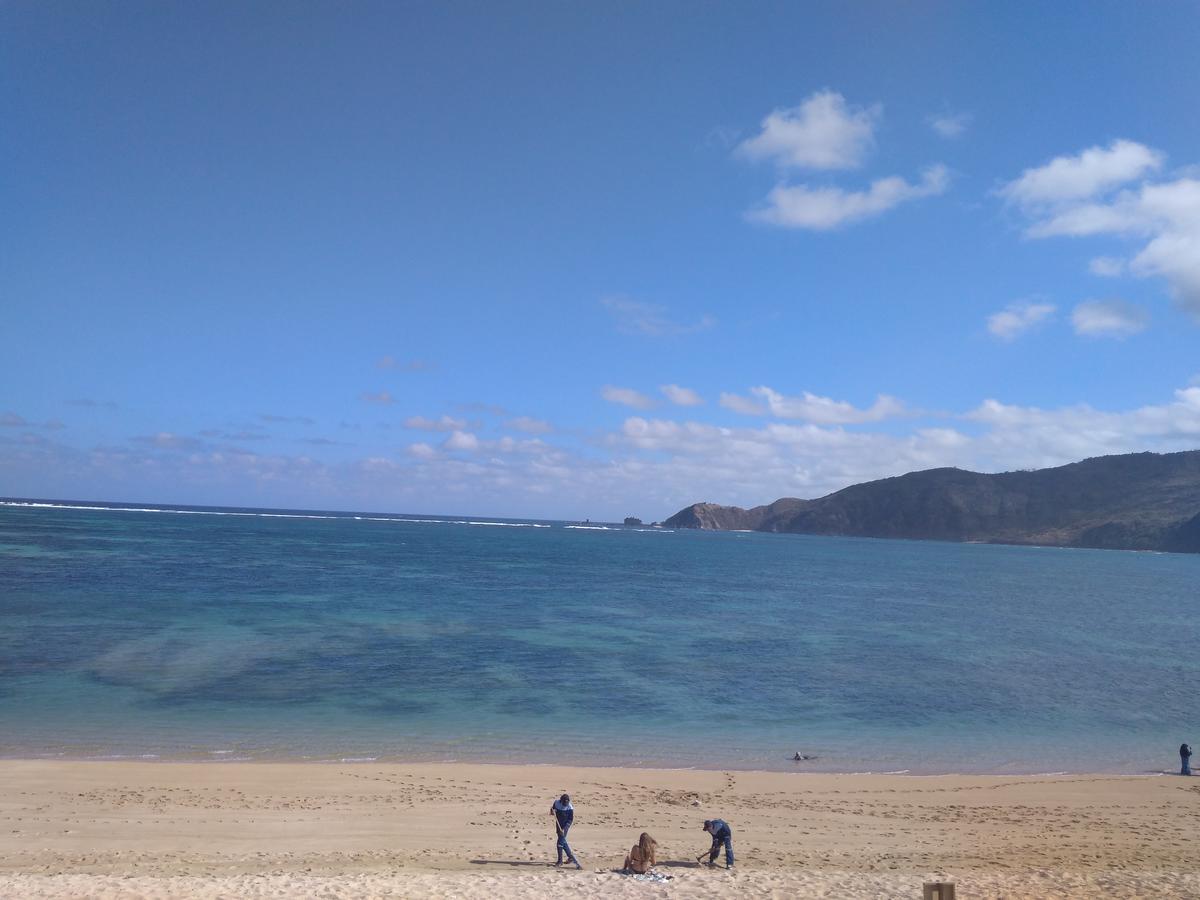 Breeze Hostel Kuta  エクステリア 写真