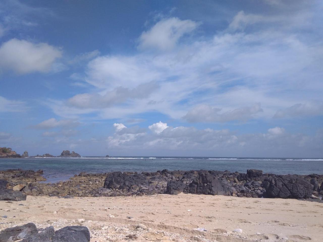 Breeze Hostel Kuta  エクステリア 写真